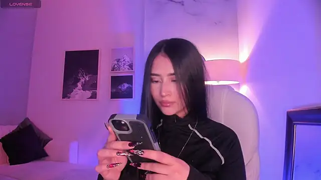 lara madisson online show from 23, 7, 2026