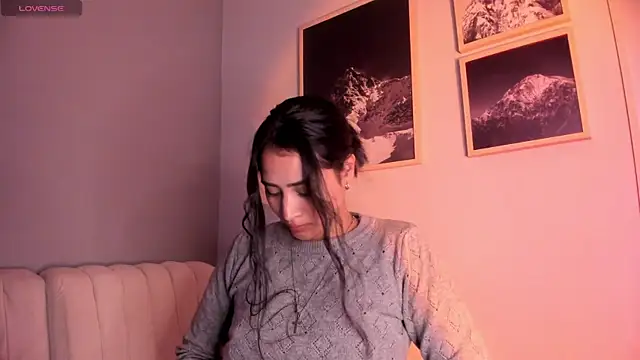 lara madisson online show from 1, 8, 2026
