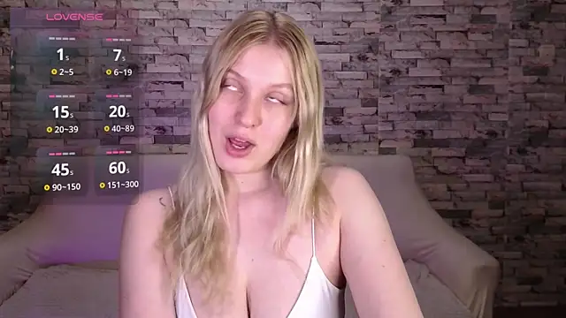 Snapshot of EmiliaDuchess chatting on 29, 3, 2026 EmiliaDuchess online show from 29, 3, 2026