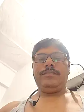 Snapshot of Srmotrs chatting on 30, 10, 2025 Srmotrs online show from 30, 10, 2025