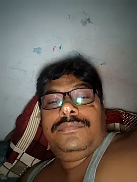 Snapshot of Srmotrs chatting on 2, 11, 2025 Srmotrs online show from 2, 11, 2025