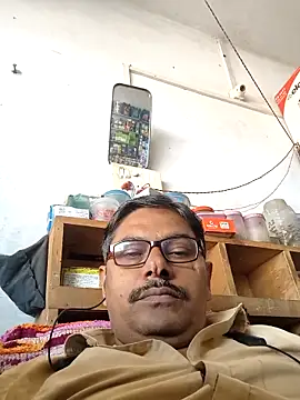 Snapshot of Srmotrs chatting on 8, 11, 2025 Srmotrs online show from 8, 11, 2025