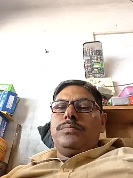 Snapshot of Srmotrs chatting on 11, 11, 2025 Srmotrs online show from 11, 11, 2025