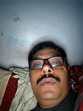 Snapshot of Srmotrs chatting on 13, 11, 2025 Srmotrs online show from 13, 11, 2025