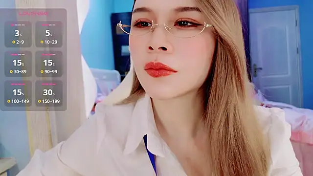 Snapshot of HU131452 chatting on 8, 12, 2024 HU131452 online show from 8, 12, 2024