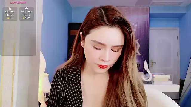 Snapshot of HU131452 chatting on 19, 9, 2025 HU131452 online show from 19, 9, 2025