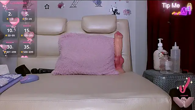Snapshot of escarlett_hott chatting on 25, 7, 2026 escarlett hott online show from 25, 7, 2026