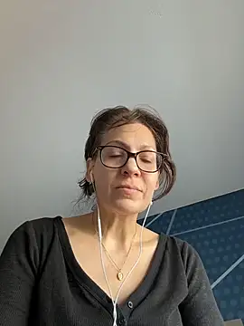 BeautifulMesss online show from 14, 4, 2026