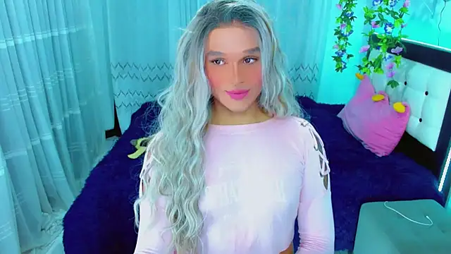 Snapshot of TaylorMon chatting on 5, 3, 2026 TaylorMon online show from 5, 3, 2026