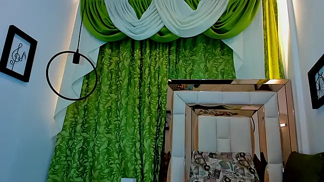 Alanna hot3 online show from 4, 2, 2025