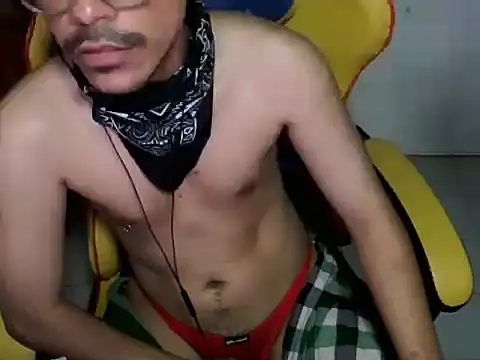 Snapshot of cloudyth1994 chatting on 26, 2, 2025 cloudyth1994 online show from 26, 2, 2025