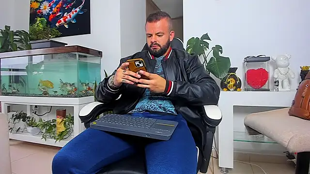 Johnnygrayson1 online show from 11, 10, 2025