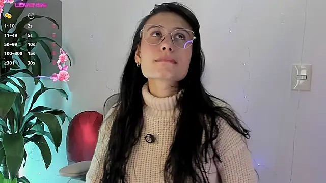 NayeCloud online show from 15, 4, 2026