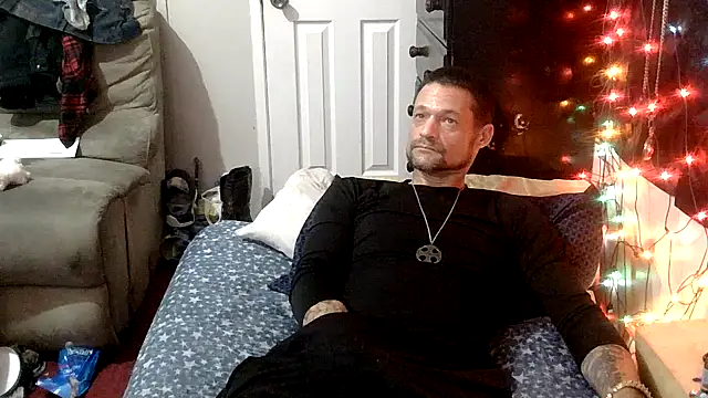 Snapshot of TheOneYouLove69 chatting on 15, 1, 2026 TheOneYouLove69 online show from 15, 1, 2026