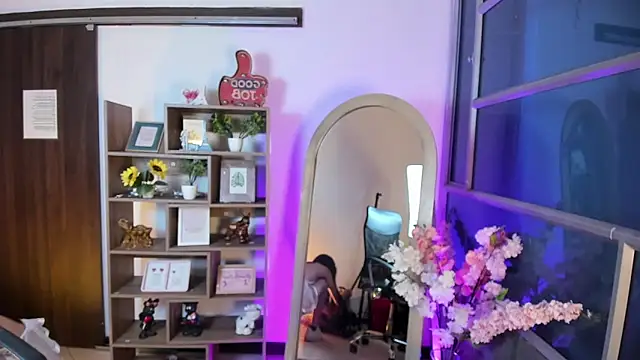 Jasmin Skinny online show from 24, 9, 2025