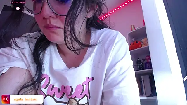 NewAgatha Bolton online show from 10, 1, 2025