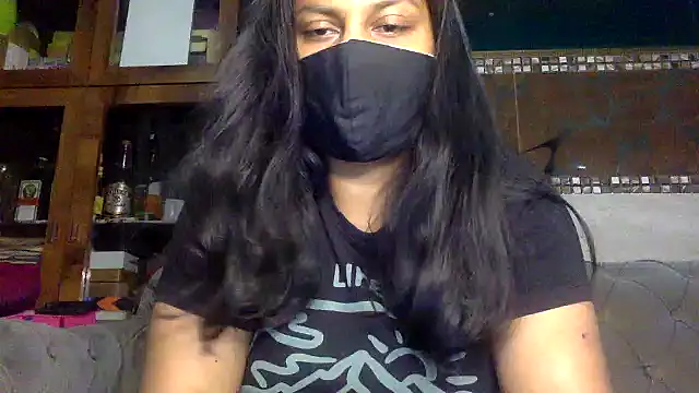 HaaniKaur online show from 5, 1, 2026