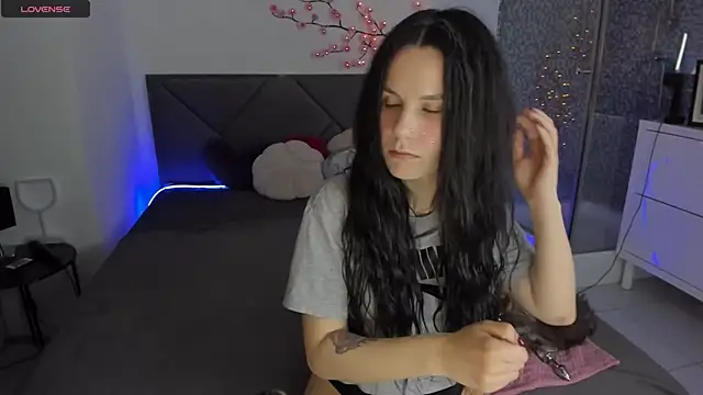 Snapshot of CassieEvans chatting on 6, 5, 2026 CassieEvans online show from 6, 5, 2026