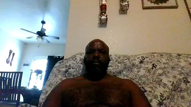 Snapshot of Willie8762 chatting on 28, 4, 2026 Willie8762 online show from 28, 4, 2026