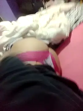 Snapshot of lorraine_alves_ferreira chatting on 25, 10, 2025 lorraine alves ferreira online show from 25, 10, 2025