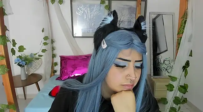 Snapshot of lussyevans24 chatting on 13, 2, 2025 lussyevans24 online show from 13, 2, 2025