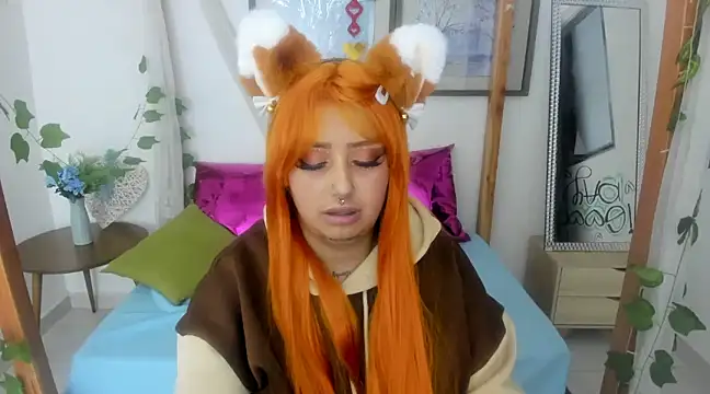 Snapshot of lussyevans24 chatting on 14, 2, 2025 lussyevans24 online show from 14, 2, 2025