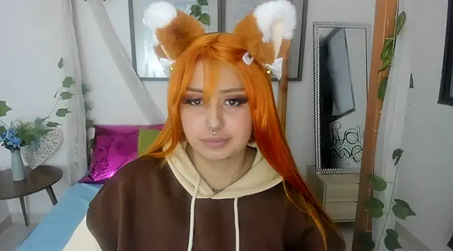 Snapshot of lussyevans24 chatting on 14, 2, 2025 lussyevans24 online show from 14, 2, 2025