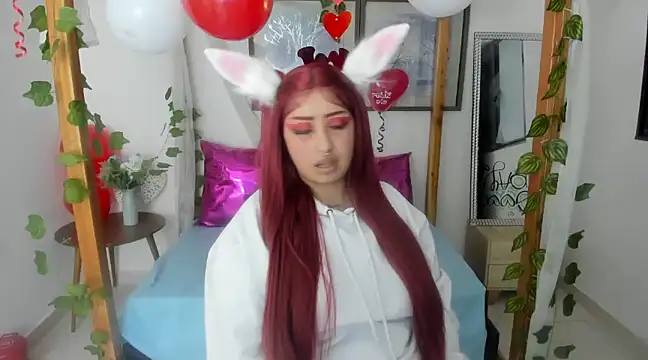 Snapshot of lussyevans24 chatting on 15, 2, 2025 lussyevans24 online show from 15, 2, 2025