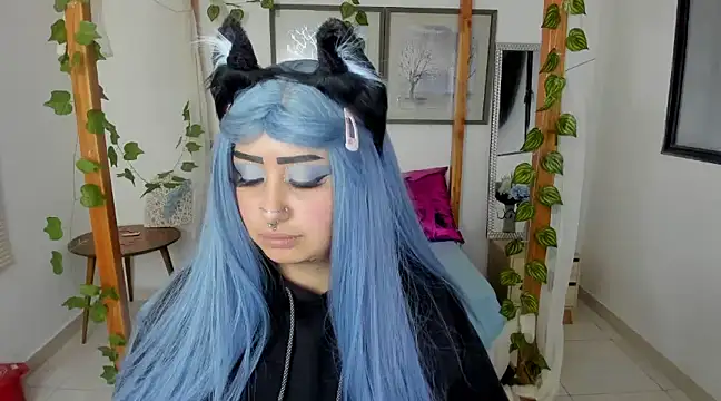 Snapshot of lussyevans24 chatting on 27, 2, 2025 lussyevans24 online show from 27, 2, 2025