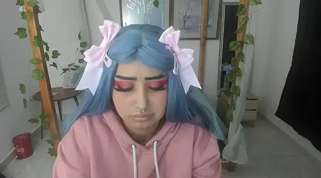 Snapshot of lussyevans24 chatting on 4, 3, 2025 lussyevans24 online show from 4, 3, 2025