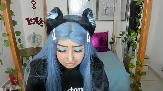 Snapshot of lussyevans24 chatting on 12, 3, 2025 lussyevans24 online show from 12, 3, 2025