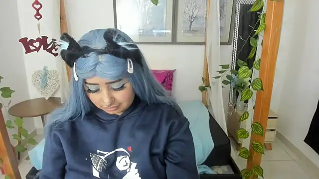 Snapshot of lussyevans24 chatting on 13, 3, 2025 lussyevans24 online show from 13, 3, 2025