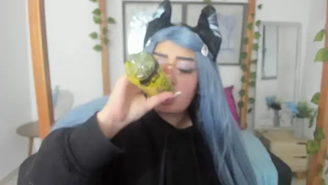 Snapshot of lussyevans24 chatting on 17, 3, 2025 lussyevans24 online show from 17, 3, 2025