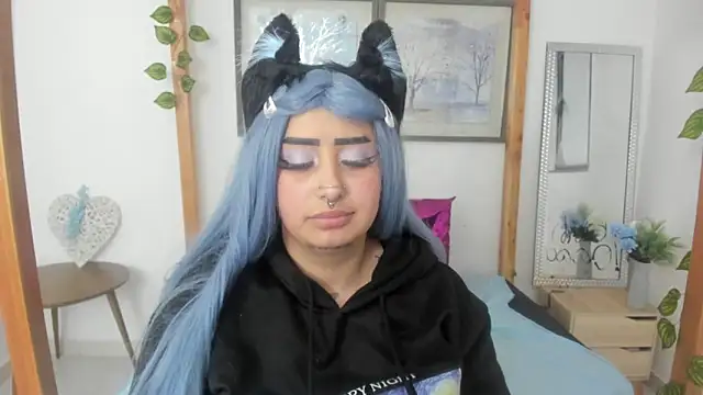 Snapshot of lussyevans24 chatting on 18, 3, 2025 lussyevans24 online show from 18, 3, 2025