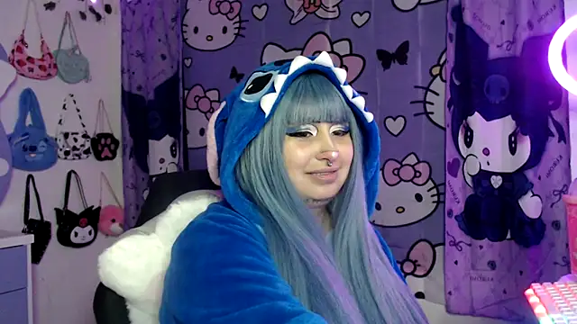 Snapshot of lussyevans24 chatting on 10, 9, 2025 lussyevans24 online show from 10, 9, 2025