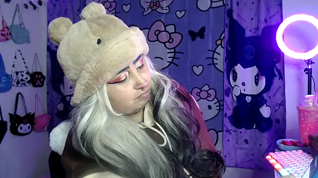 Snapshot of lussyevans24 chatting on 13, 9, 2025 lussyevans24 online show from 13, 9, 2025