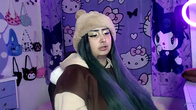 Snapshot of lussyevans24 chatting on 25, 9, 2025 lussyevans24 online show from 25, 9, 2025