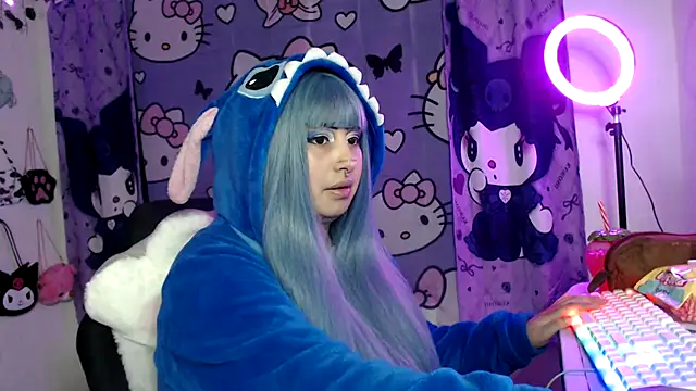 Snapshot of lussyevans24 chatting on 26, 9, 2025 lussyevans24 online show from 26, 9, 2025