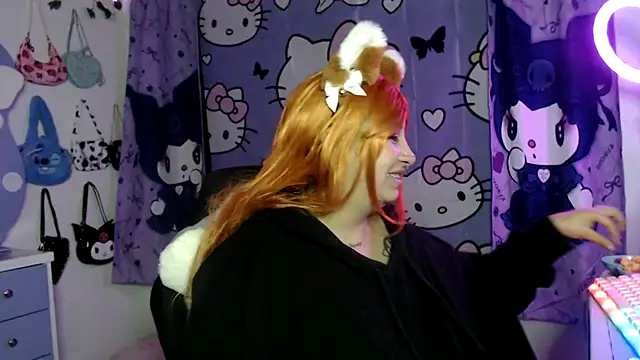 Snapshot of lussyevans24 chatting on 29, 9, 2025 lussyevans24 online show from 29, 9, 2025