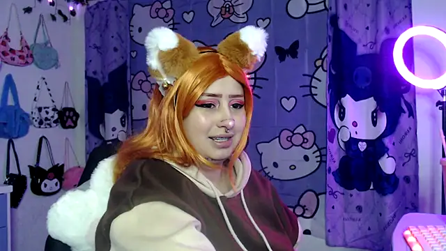 Snapshot of lussyevans24 chatting on 3, 10, 2025 lussyevans24 online show from 3, 10, 2025