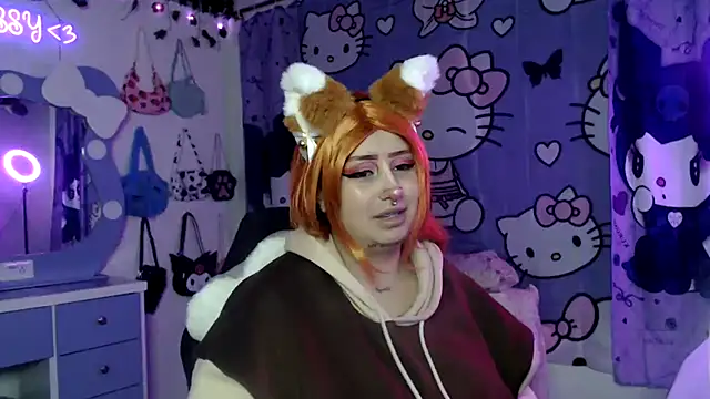 Snapshot of lussyevans24 chatting on 4, 10, 2025 lussyevans24 online show from 4, 10, 2025