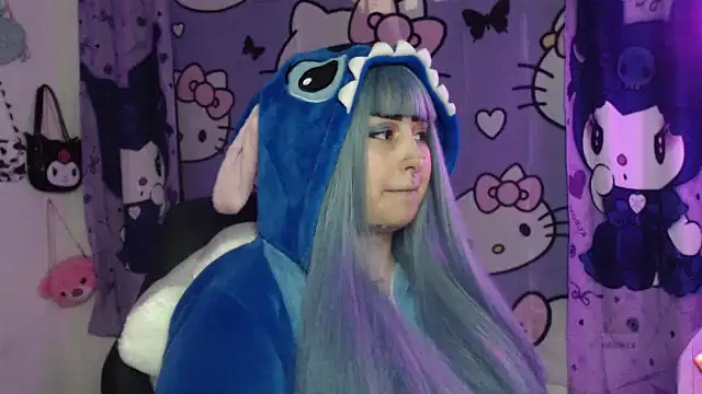 Snapshot of lussyevans24 chatting on 10, 10, 2025 lussyevans24 online show from 10, 10, 2025