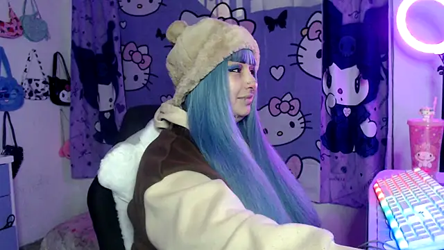 Snapshot of lussyevans24 chatting on 12, 10, 2025 lussyevans24 online show from 12, 10, 2025