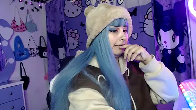 Snapshot of lussyevans24 chatting on 13, 10, 2025 lussyevans24 online show from 13, 10, 2025