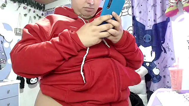 Snapshot of lussyevans24 chatting on 3, 12, 2025 lussyevans24 online show from 3, 12, 2025