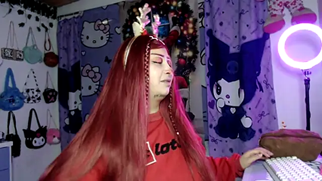 Snapshot of lussyevans24 chatting on 14, 12, 2025 lussyevans24 online show from 14, 12, 2025