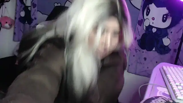 lussyevans24 online show from 28, 5, 2026