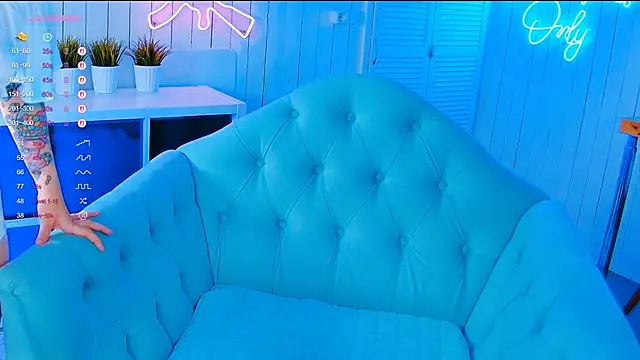 Snapshot of My_toys_pink chatting on 24, 10, 2025 My toys pink online show from 24, 10, 2025