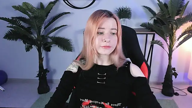 Snapshot of LexiWenford chatting on 20, 12, 2024 LexiWenford online show from 20, 12, 2024