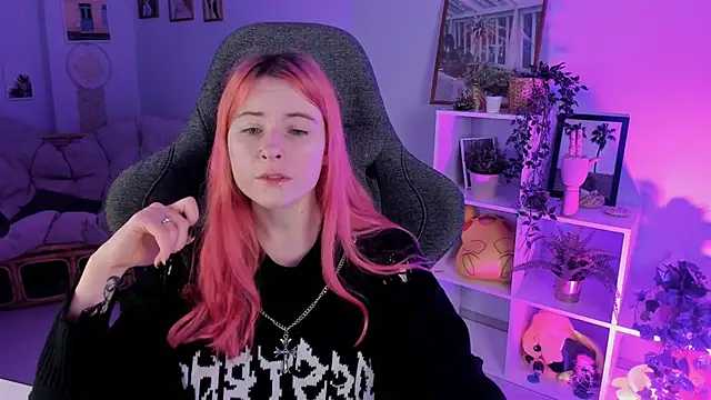 Snapshot of LexiWenford chatting on 29, 12, 2024 LexiWenford online show from 29, 12, 2024